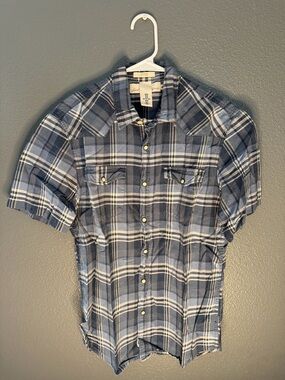 H&M Blue and White Plaid Short-Sleeve Button-Down Shirt
